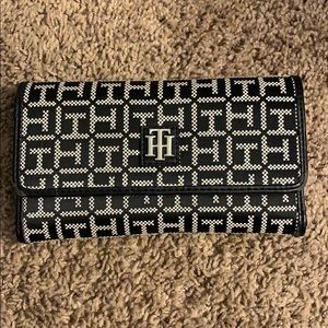 Trifold wallet